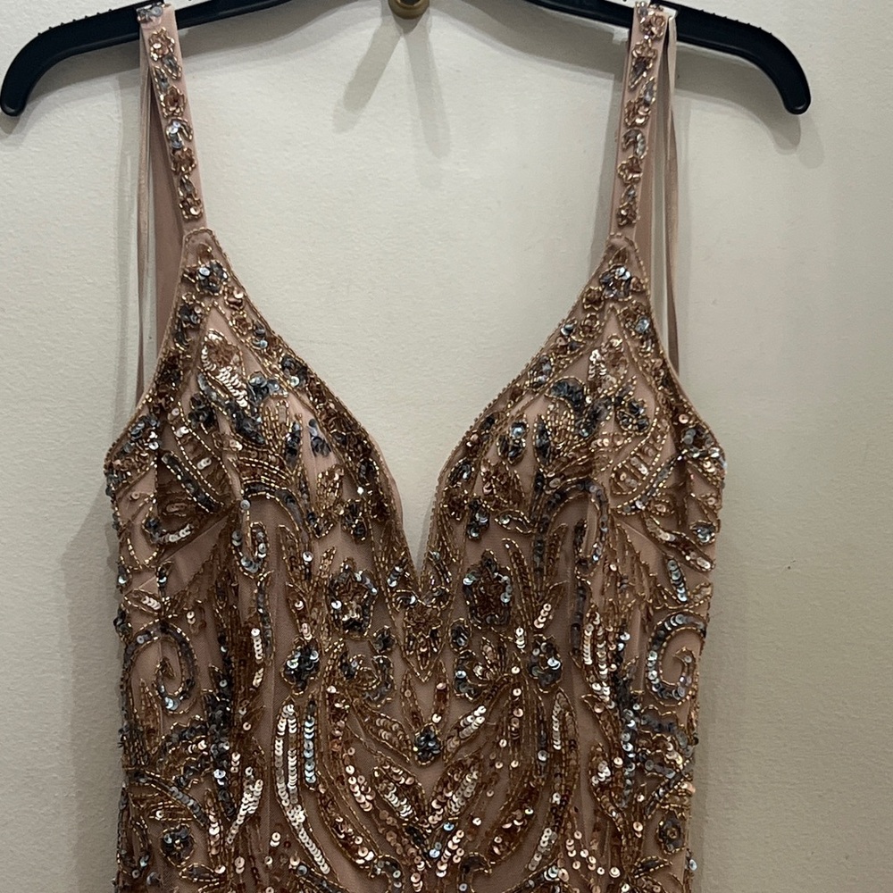 Brand new Aidan Mattox beaded V-NOTCH sleeveless long gown - Picture 16 of 17